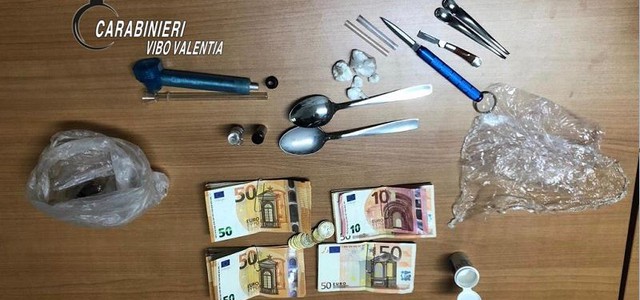 Trovato in auto con cocaina, arrestato 53enne
