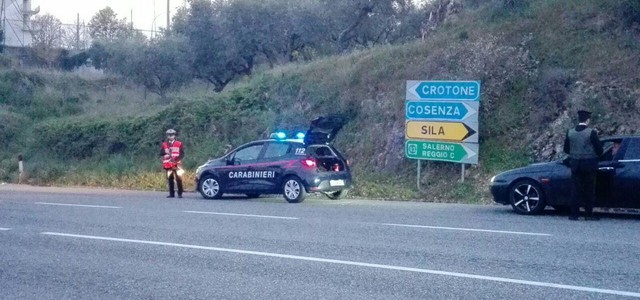 Controlli nel crotonese, quattro denunce