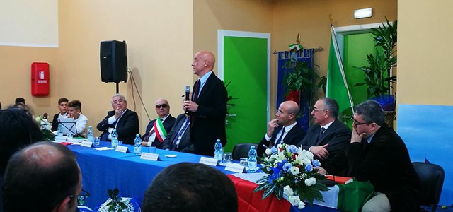 Minniti a Diamante: "dove la ndrangheta comanda non c’è democrazia"