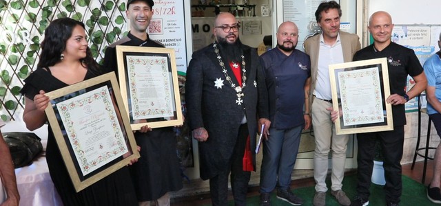 Catanzaro, premiate al merito professionale della Federazione Cooking Show la pizzeria rosticceria Mordì e la pasticceria Dolci Momenti.