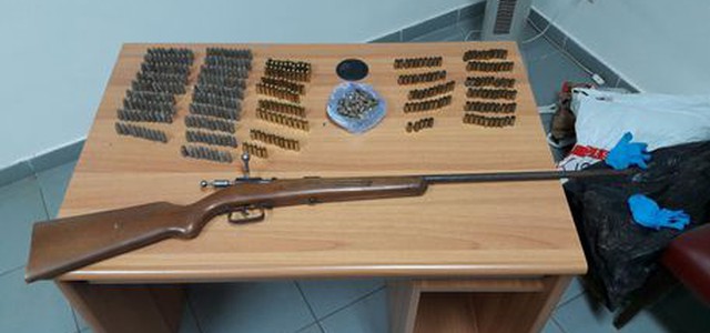 Ricettazione e detenzione abusiva di armi clandestine: 42enne arrestato nel reggino 