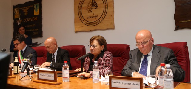 Un sistema di accoglienza virtuoso, siglato accordo Sprar. Minniti: "Passo straordinario" (VIDEO)