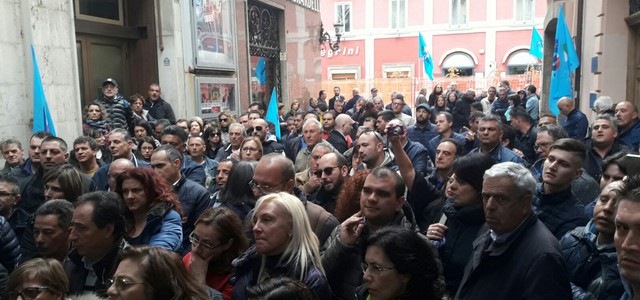 Mille lavoratori Uil in assemblea a Cosenza