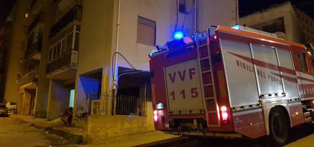 Incendio in casa a Reggio, no danni a persone