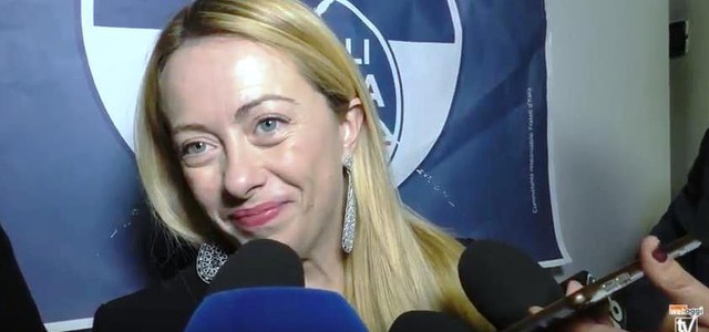 Meloni in Calabria: "Lavoro, lavoro, lavoro" (VIDEO)