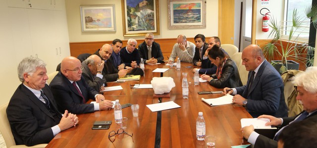 Incontro sull'aeroporto S.Anna di Crotone