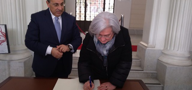 Rosy Bindi firma Registro legalità