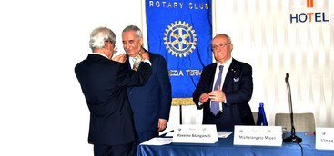Passaggio delle consegne al Rotary Club di Lamezia Terme. L’ avv. Domenico Galati nuovo presidente