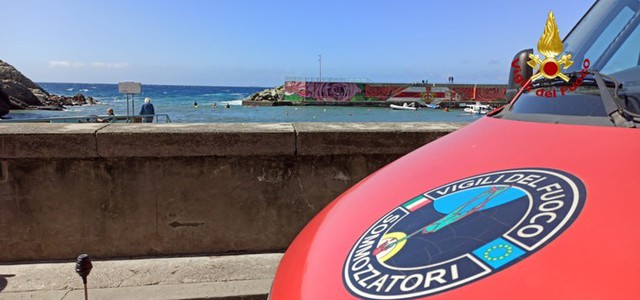 Trovato cadavere in mare in Calabria
