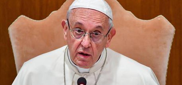 Papa Francesco: aborto bimbi malati, come nazisti ma con i guanti bianchi