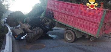 Si ribalta con mezzo agricolo, muore giovane di 24 anni nel Catanzarese (FOTO)