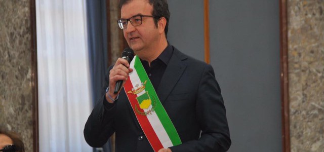 Lutto cittadino per Serafina, Roberto e Antonio, vittime delle fiamme nella loro abitazione
