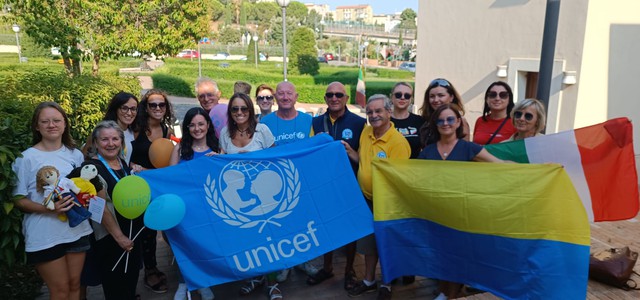 In tour in vespa per la pace e tutela dell’infanzia e dell’adolescenza, Mauro Tresoldi a Catanzaro incontra il Comitato provinciale Unicef