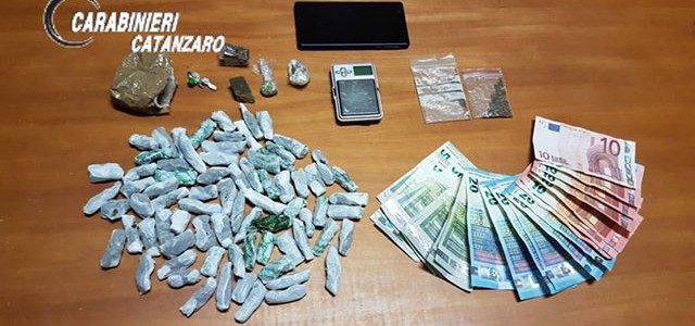 Marijuana, hascisc ed eroina, arrestato 21enne a Catanzaro