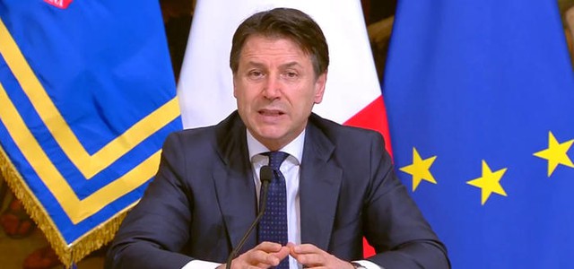 Coronavirus, Conte: "Inizia fase di convivenza col virus, ecco cosa cambia"