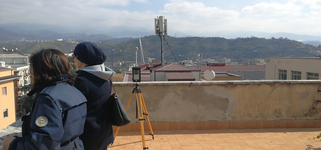 Arpacal, campi elettromagnetici: misure a Cosenza in Viale Degli Alimena