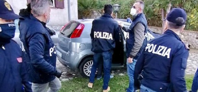 Auto-addestramento con finalità di terrorismo, arrestato