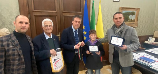 Taekwondo, sindaco e assessore hanno incontrato il campione catanzarese Samuele Matacera