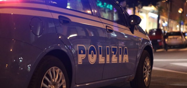 Catanzaro, donna e due bimbi investiti da auto a Lido: nessuna grave conseguenza