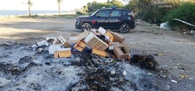 Illecito incenerimento di rifiuti nel Catanzarese, denunciato titolare villaggio