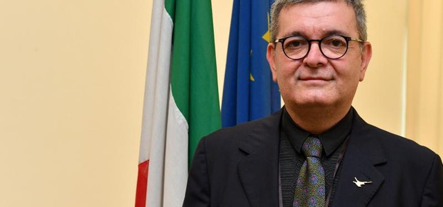 Covid, nuova ordinanza Spirlì: scuole superiori non in presenza e accessi limitati ai cimiteri