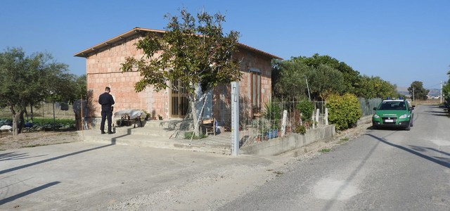 Sequestrato un fabbricato abusivo nel Crotonese