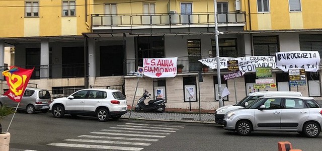 USB: TERZA NOTTE DI PRESIDIO E DI RESISTENZA - IL S. ANNA HOSPITAL SIA SALVATO
