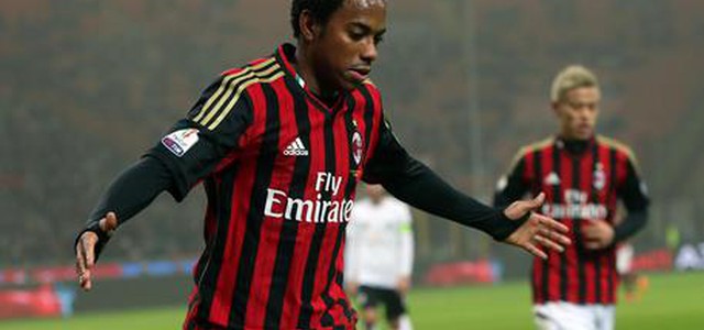 Violenza sessuale, 9 anni a Robinho