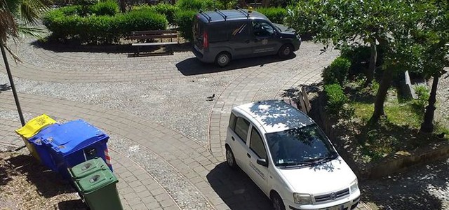 RICCIO: “AUTO DEL COMUNE IN BELLA SOSTA IN VILLA MARGHERITA, C’E’ UN DANNO DI IMMAGINE PER LA CITTA’?”