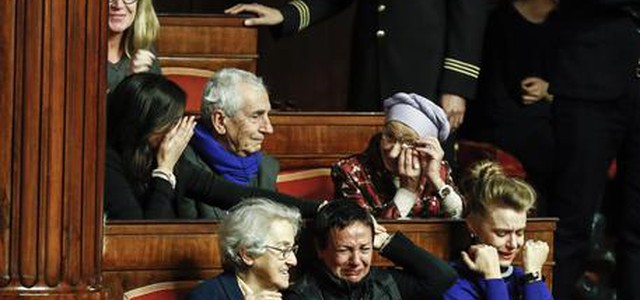 Biotestamento: ok Senato con 180 Sì e 71 No, è legge