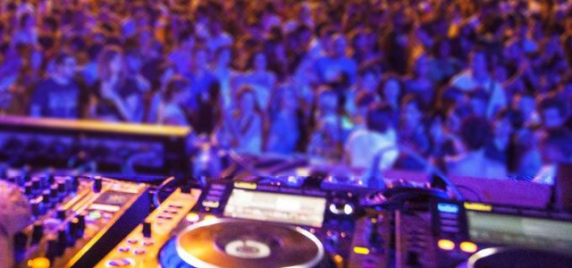 Riaprono da domani le discoteche, ecco le linee guida regionali