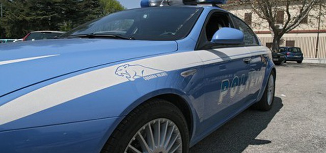 A Catanzaro fa tappa "Una vita da social" campagna della Polizia di Stato