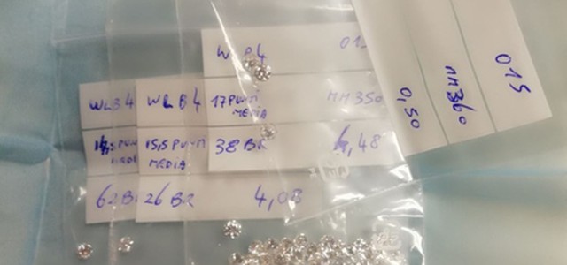 In aeroporto con diamanti per 60 carati