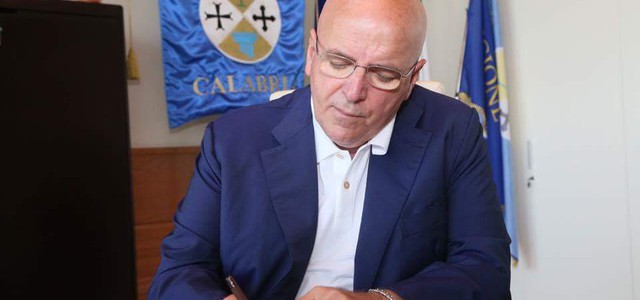 Sanità, Oliverio: "Il Commissario Massimo Scura parla da marziano"