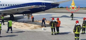 Volo Blue Air a Lamezia perde carburante, scongiurata la tragedia (FOTO)