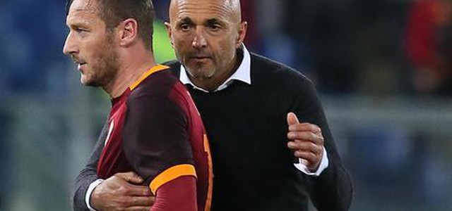 Totti a festa amici: 'Continuo, non so dove ma continuo