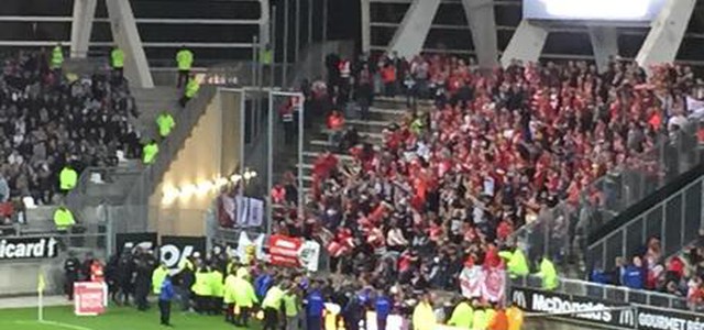 Calcio: crolla balaustra stadio Amiens