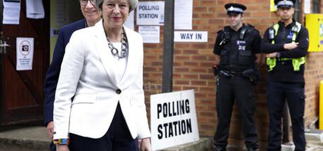 Gran Bretagna al voto: May è la favorita, Corbyn la sfida