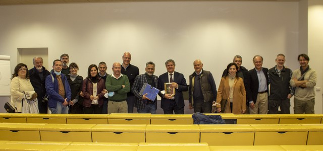 AL 3 RADUNO DEL 135 CORSO AUC “PUMA” SCUOLA DEL GENIO IL PRESIDENTE MANCUSO DONA LA BANDIERA DELL’EUROPA. SOLIDARIETÀ AI PROFUGHI E CONDANNA PER I CRIMINI CONTRO L’UMANITÀ.