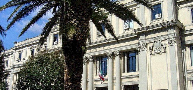 Ex deputato Galati indagato per concorso esterno in associazione mafiosa - Sarebbe stato il referente della cosca Cannizzaro-Iannazzo-Daponte