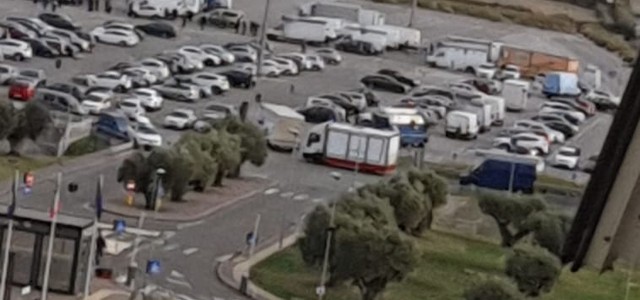 Fotonotizia: Anche gli ambulanti per il sit in di protesta in Regione