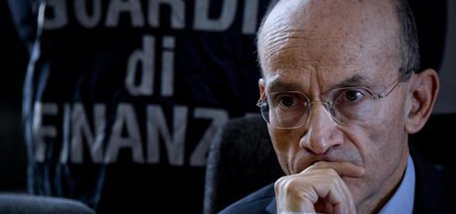 Truffe alle assicurazioni a Napoli