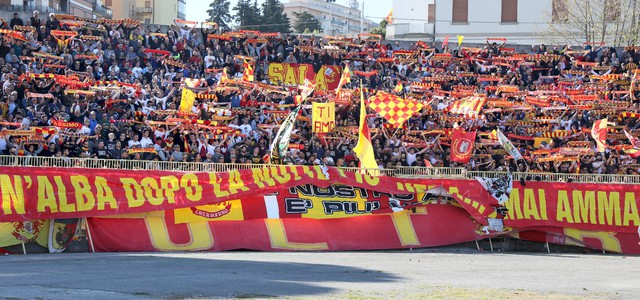 Brescia - Catanzaro: la vendita dei biglietti nel settore ospiti sarà aperta anche per i tifosi residenti a Catanzaro.