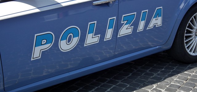 Ipotesi di suicidio : si sarebbe gettato sotto un Tir tra Lamezia e Falerna