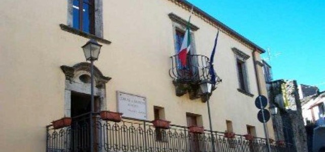 Il comune di Amaroni approva un bonus di 300 euro per gli studenti fuori sede