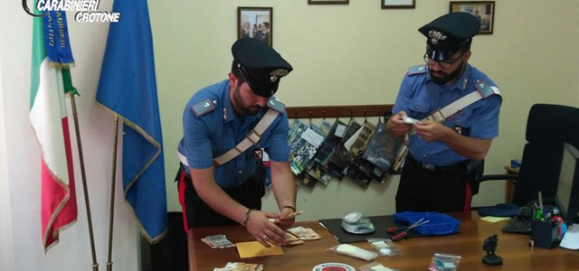 Carabinieri, 5 arresti e due denunce nel Crotonese