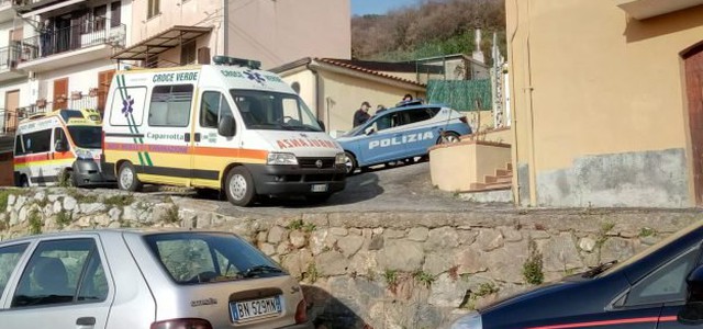 Anziani coniugi trovati morti in casa