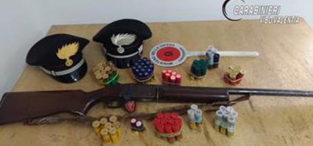 Trovato con fucile e cartucce, arrestato