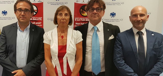 Lotta all'abuso di alcol, siglata intesa: "Giovani sono potenza, ma spesso non hanno forza"