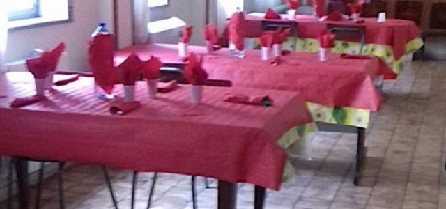 L' associazione "Universo Minori" ha offerto il pranzo alla mensa dei poveri della Madonna Poveri